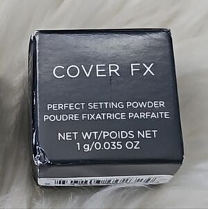 COVER FX Translucent Light Setting Powder Trial Size NIP